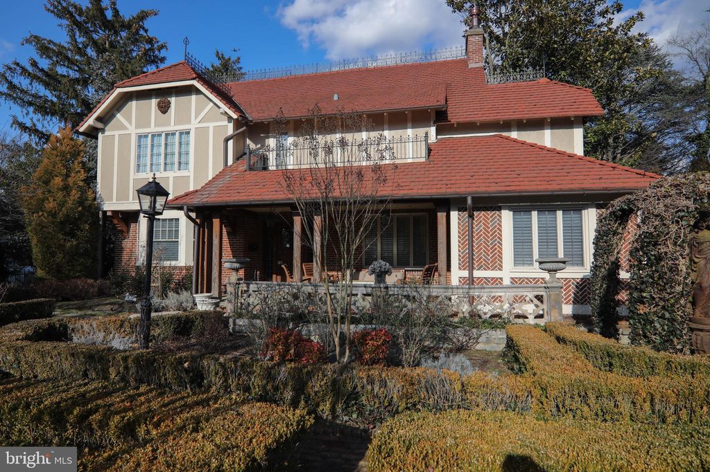 311 S Hinchman Ave, Haddonfield, NJ 08033