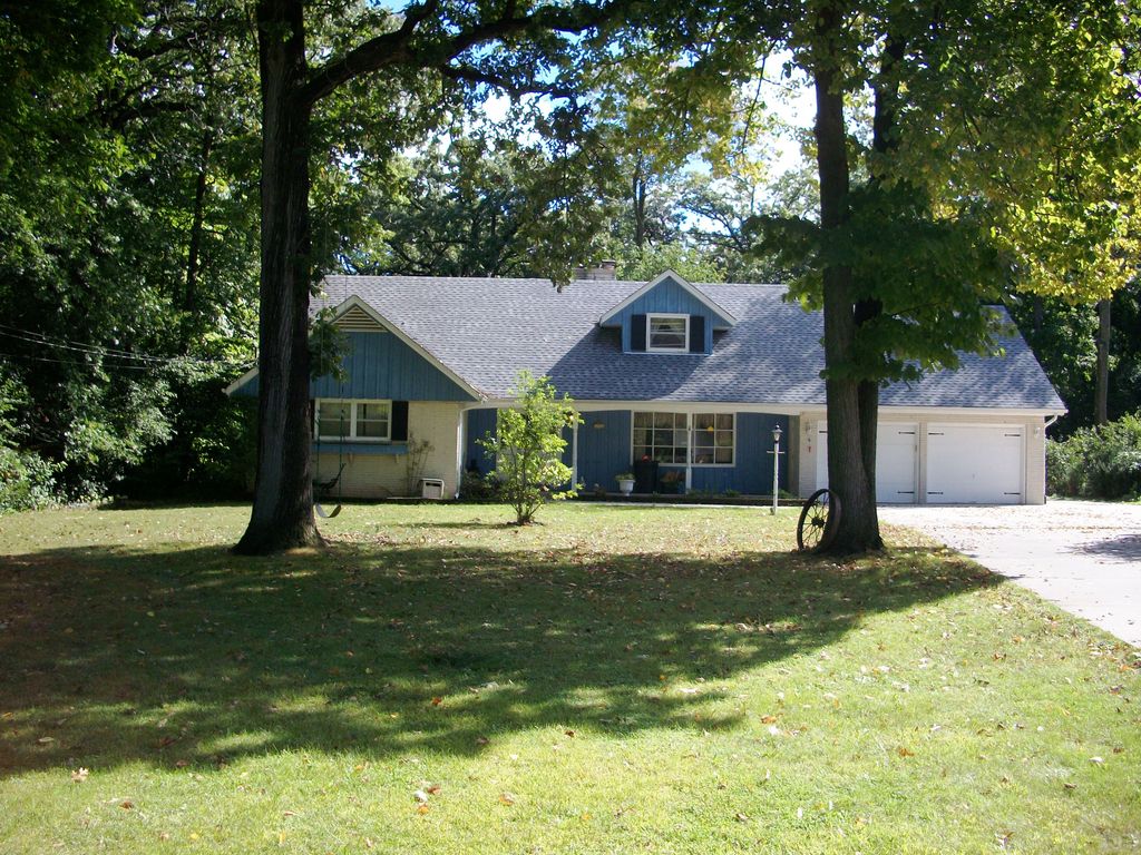 33 Indiana St S, Racine, WI 53405