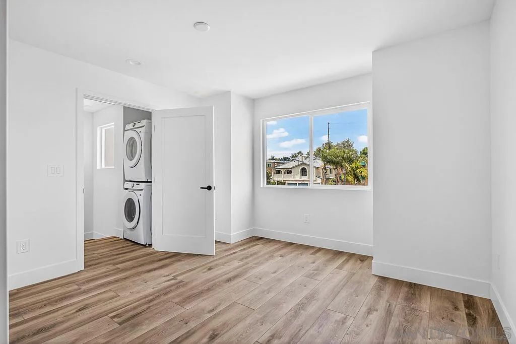 Photo 13 of 2141 Balboa Ave