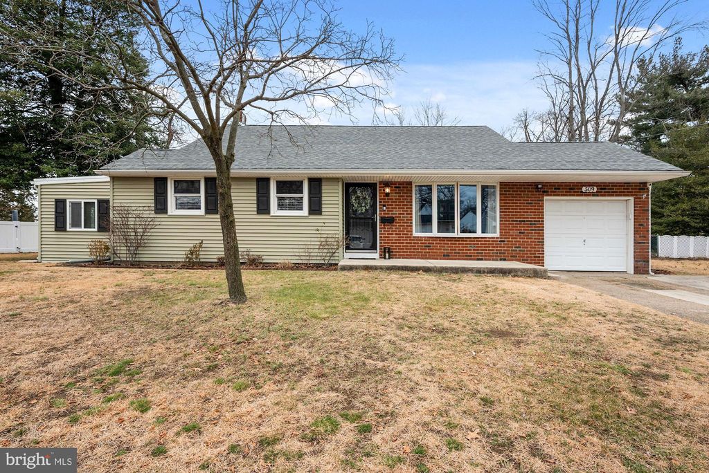 509 Moravian Ave, Riverside, NJ 08075