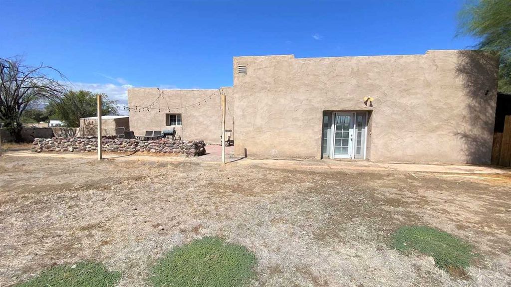 10549 Ligurta Creek Rd, Wellton, AZ 85356