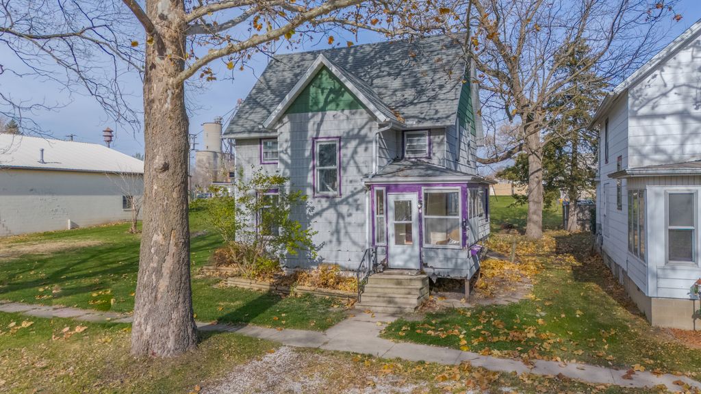 58 Center St, Saunemin, IL 61769 MLS 11904963 Trulia