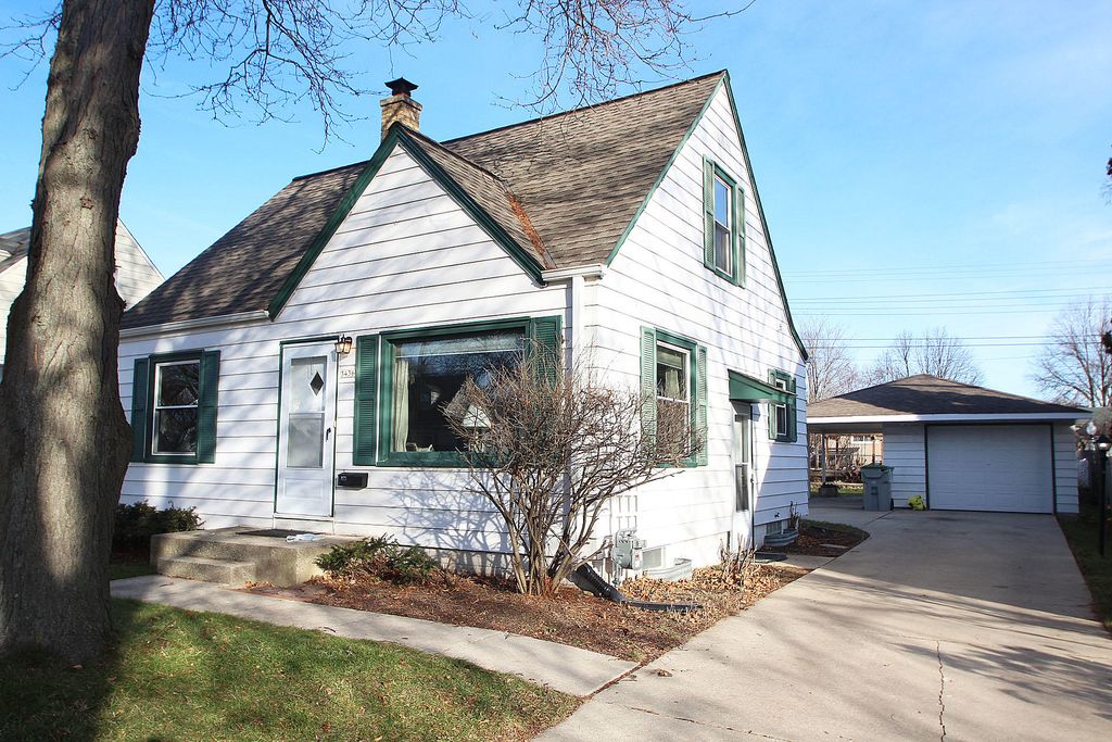 3436 N  97th Pl, Milwaukee, WI 53222