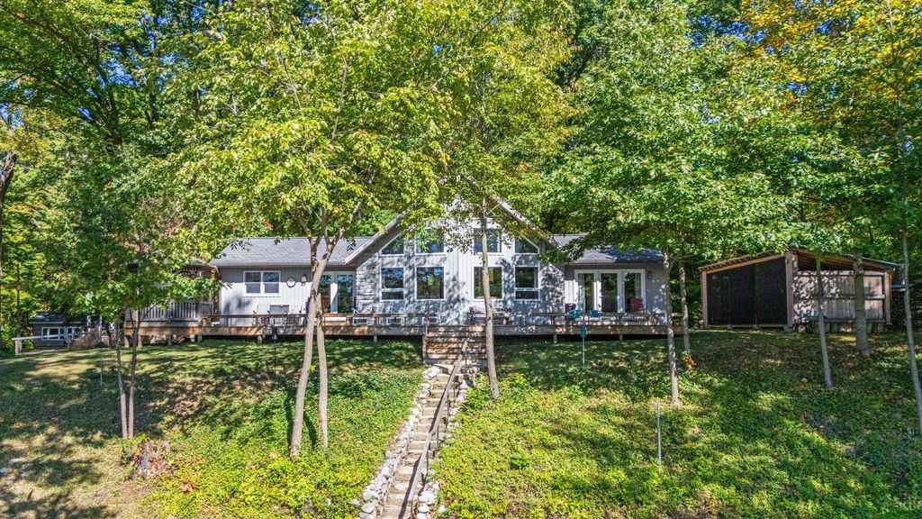 620 W Warren Woods Rd, Galien, MI 49113 MLS# 25052487 Trulia