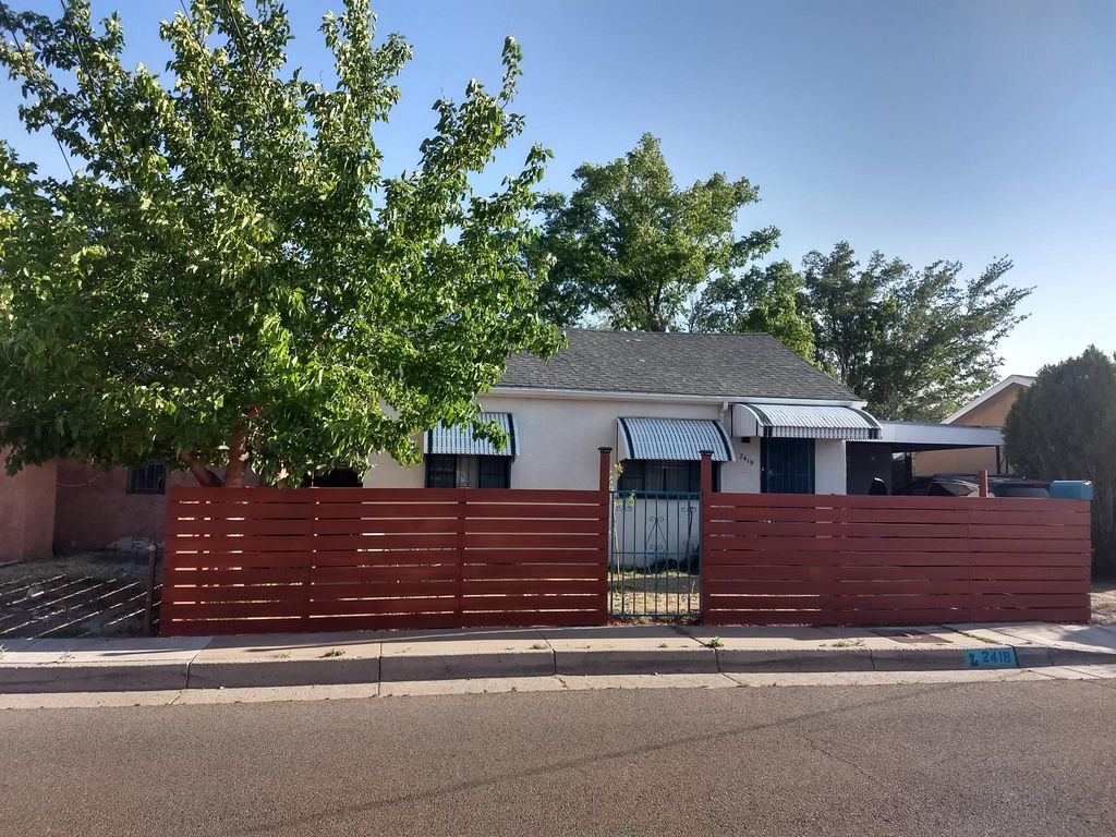 2419 Edna Ave NW, Albuquerque, NM 87104