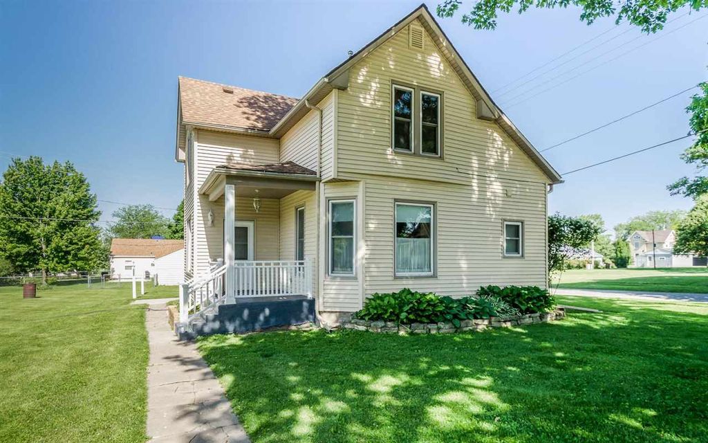 103 N Middle St, Stanwood, IA 52337 Trulia