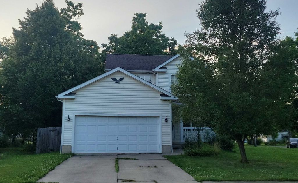 437 Adams St Elyria OH 44035 See Est Value Schools More