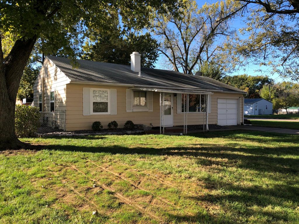 1800 Spruce St, Quincy, IL 62301