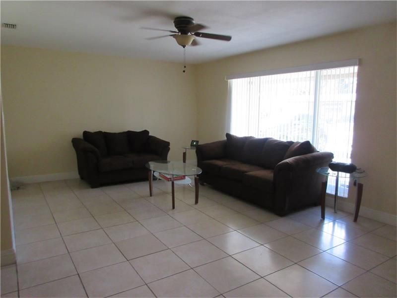 2982 NW 73rd Ave, Sunrise, FL 33313