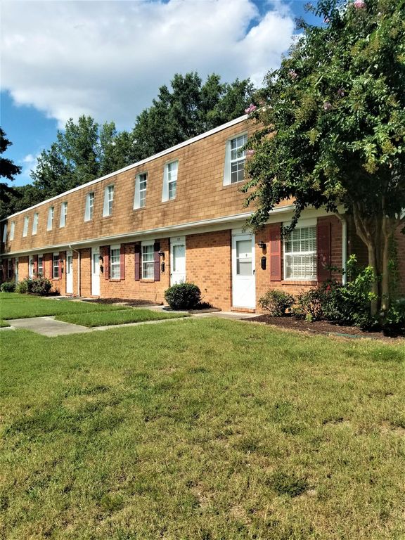 1218 Lochwood Dr, Salisbury, MD 21804