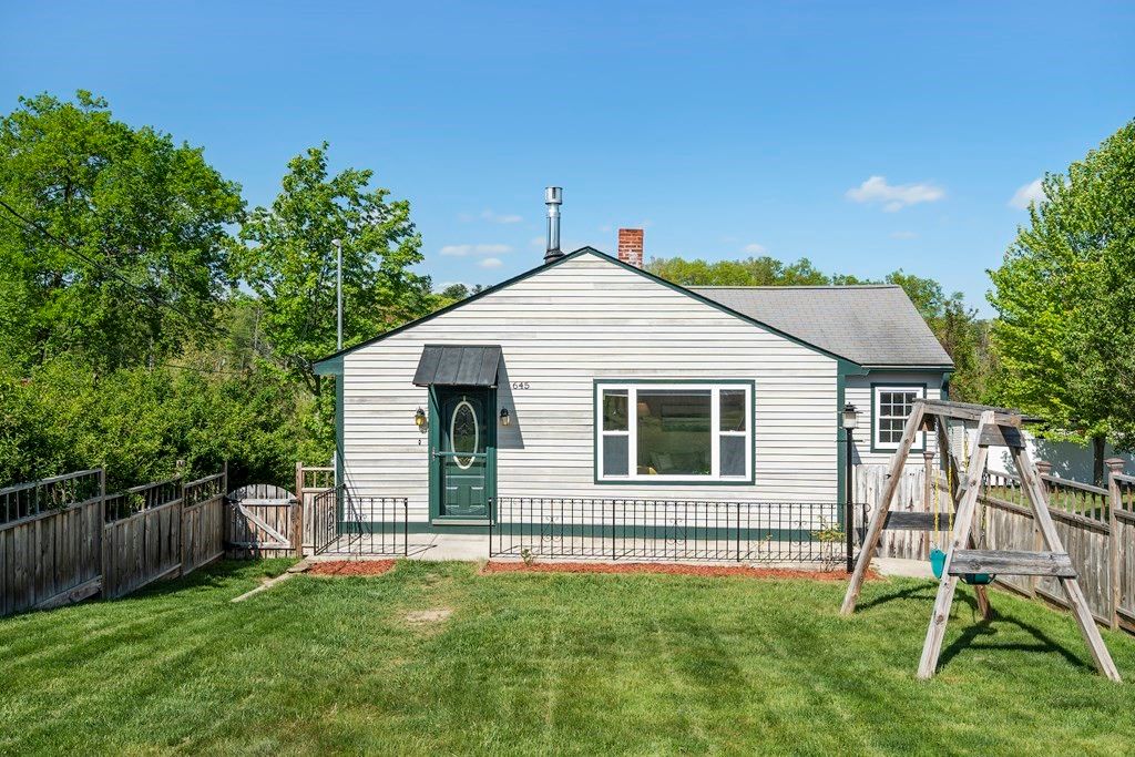 645 Nashua Rd, Dracut, MA 01826 Trulia