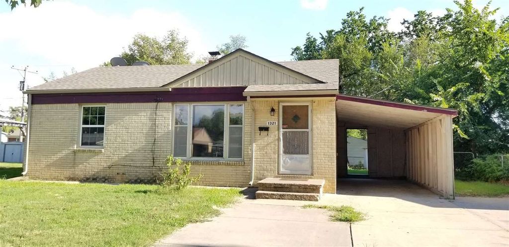 1321 E Berkeley Ave, Wichita, KS 67216