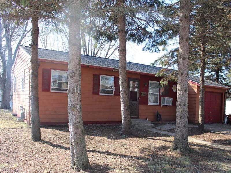 1543 Irving Pl, Waukesha, WI 53188