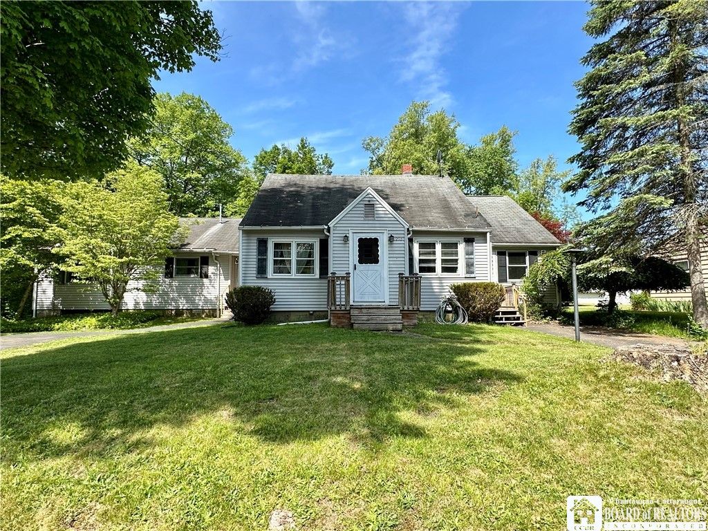 212 Woodcrest Ave, Lakewood, NY 14750 MLS R1474128 Trulia