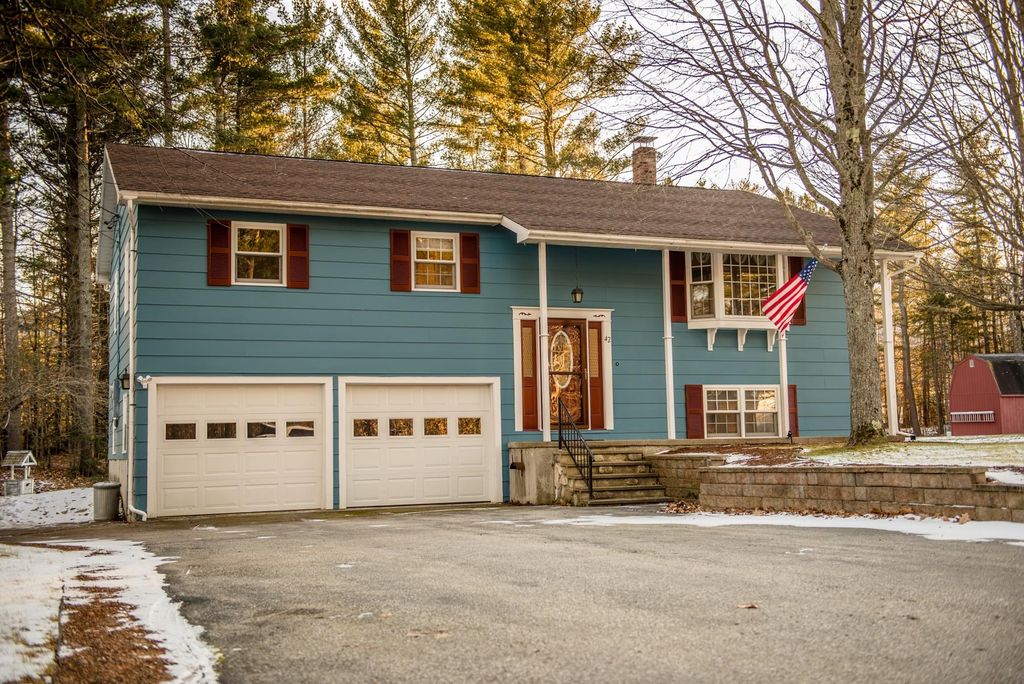 42 Crestwood Drive, Gorham, NH 03581