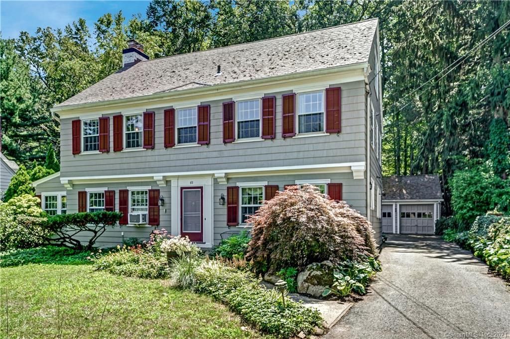 82 Blake Rd, Hamden, CT 06517