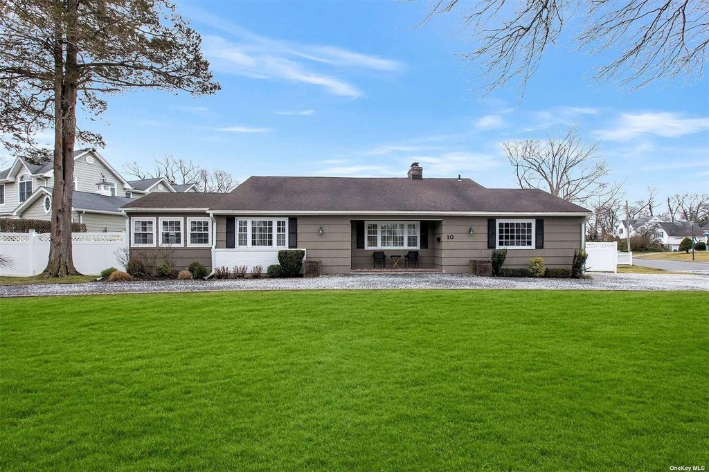 10 Puritan Road, Sayville, NY 11782 MLS 3515970 Trulia