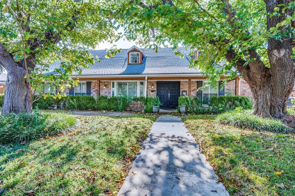 3242 Princess Ln, Dallas, TX 75229