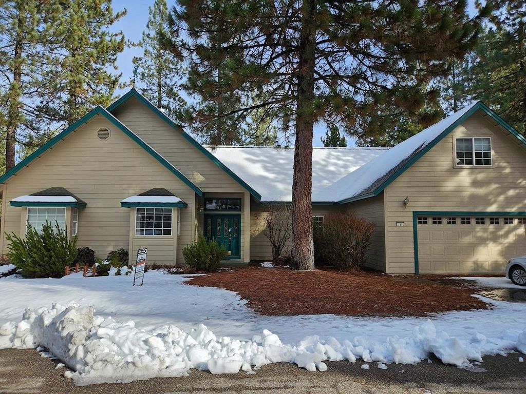 11 Oak Ct, Blairsden Graeagle, CA 96103