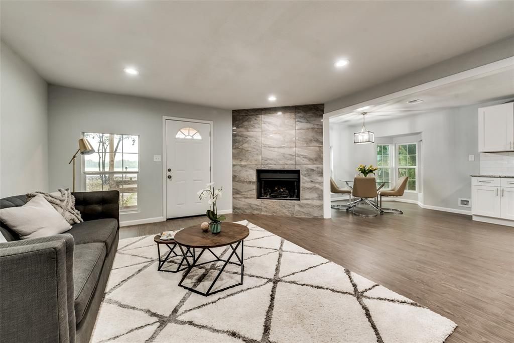 1202 Finn Rd, Wilmer, TX 75172