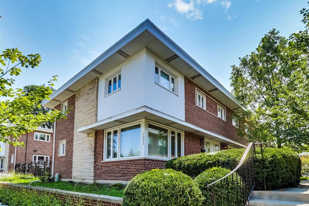 1003 Peterson Ave #B, Park Ridge, IL 60068
