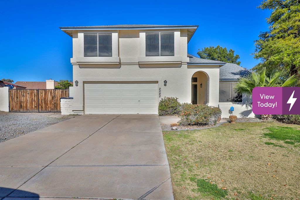 2242 N Rico Cir, Mesa, AZ 85213