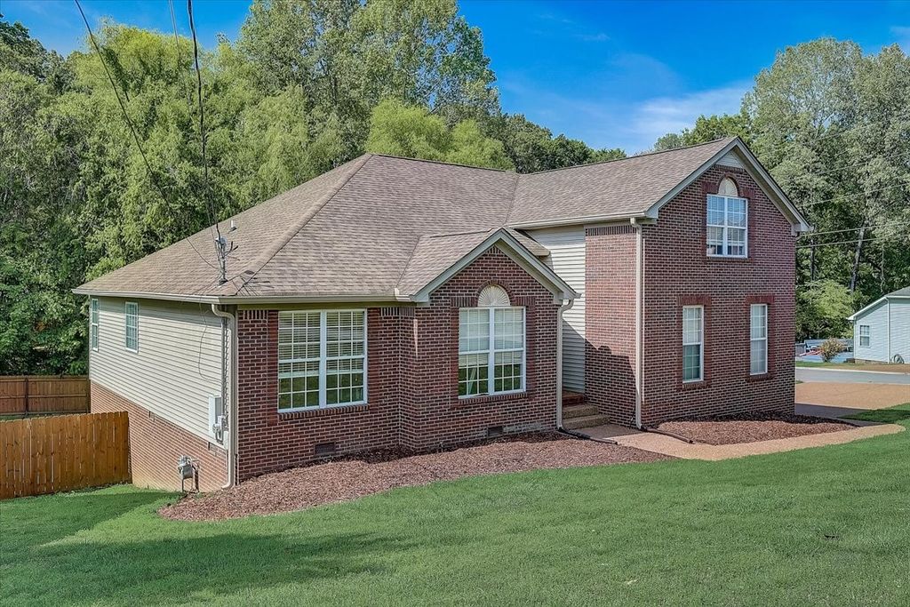 1201 Georgetown Dr, Old Hickory, TN 37138