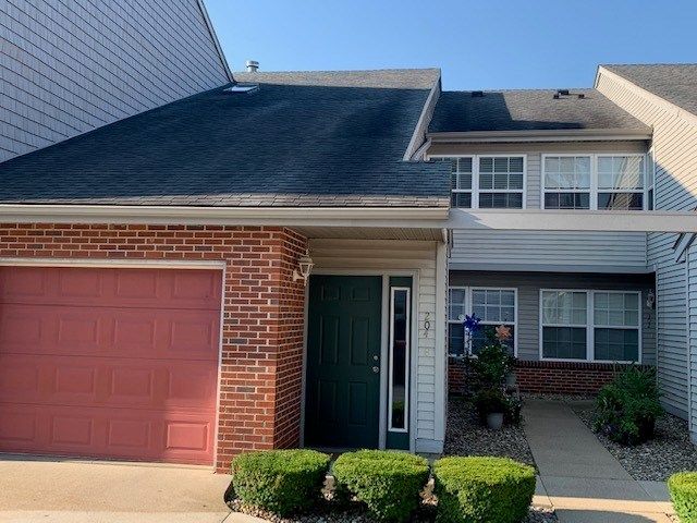 2405 Clayton Blvd, Champaign, IL 61822