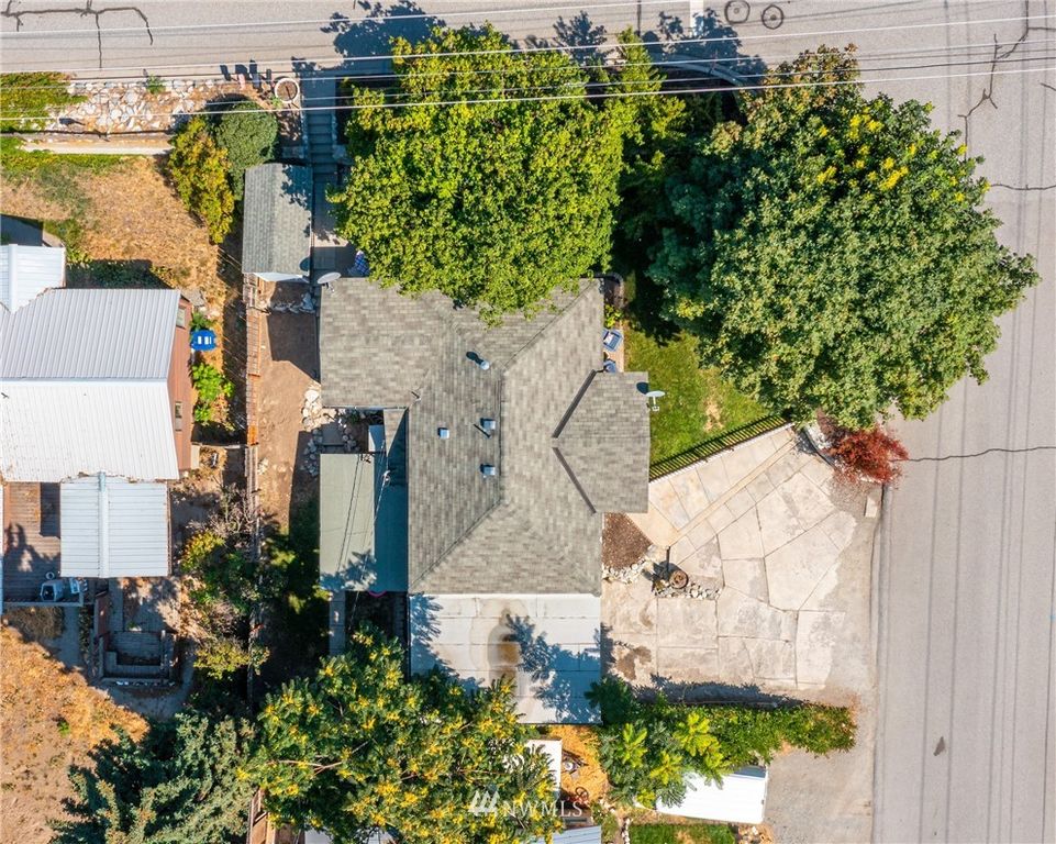 621 N Cedar St, Chelan, WA 98816