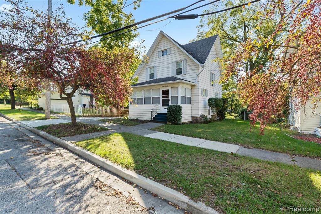 1238 3rd St, Jackson, MI 49203