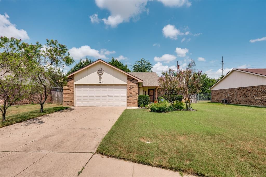 143 London Ln, Glenn Heights, TX 75154