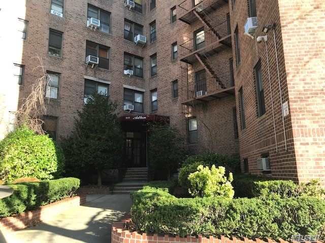 83-55 Woodhaven Blvd #4H, Woodhaven, NY 11421