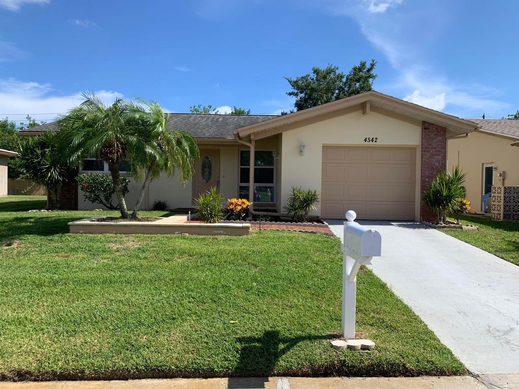 4542 Great Lakes Dr S, Clearwater, FL 33762