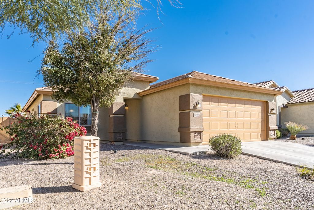 209 S Carter Ranch Rd, Coolidge, AZ 85128