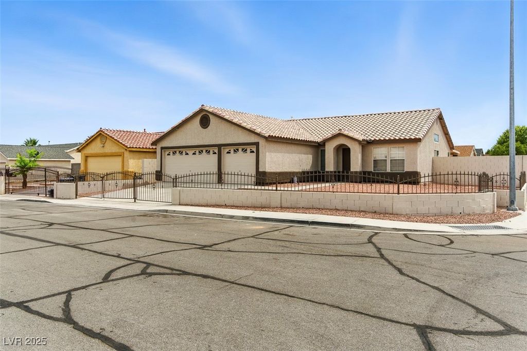 2519 United Ln, North Las Vegas, NV 89032