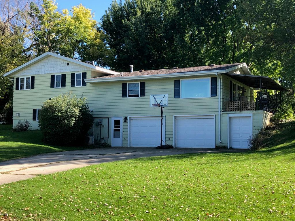 322 9th St W, Clear Lake, SD 57226 Trulia