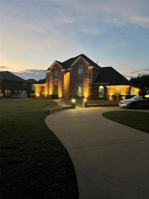 511 Spinner Rd, Desoto, TX 75115