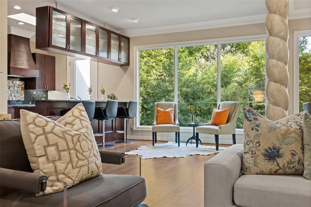 4660 Christopher Pl, Dallas, TX 75204