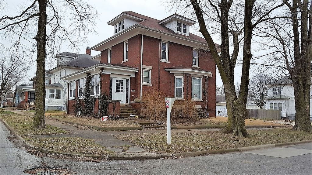 301 W 5th St, Beardstown, IL 4 Bed, 2 Bath SingleFamily Home 6