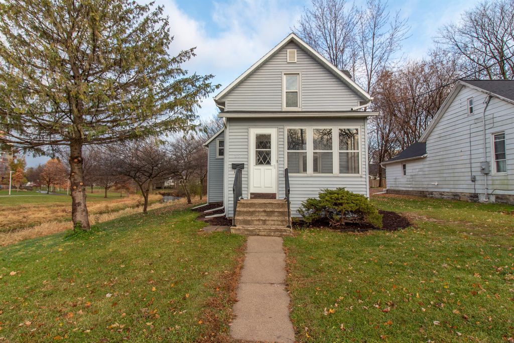 224 9th Ave NW, Rochester, MN 55901