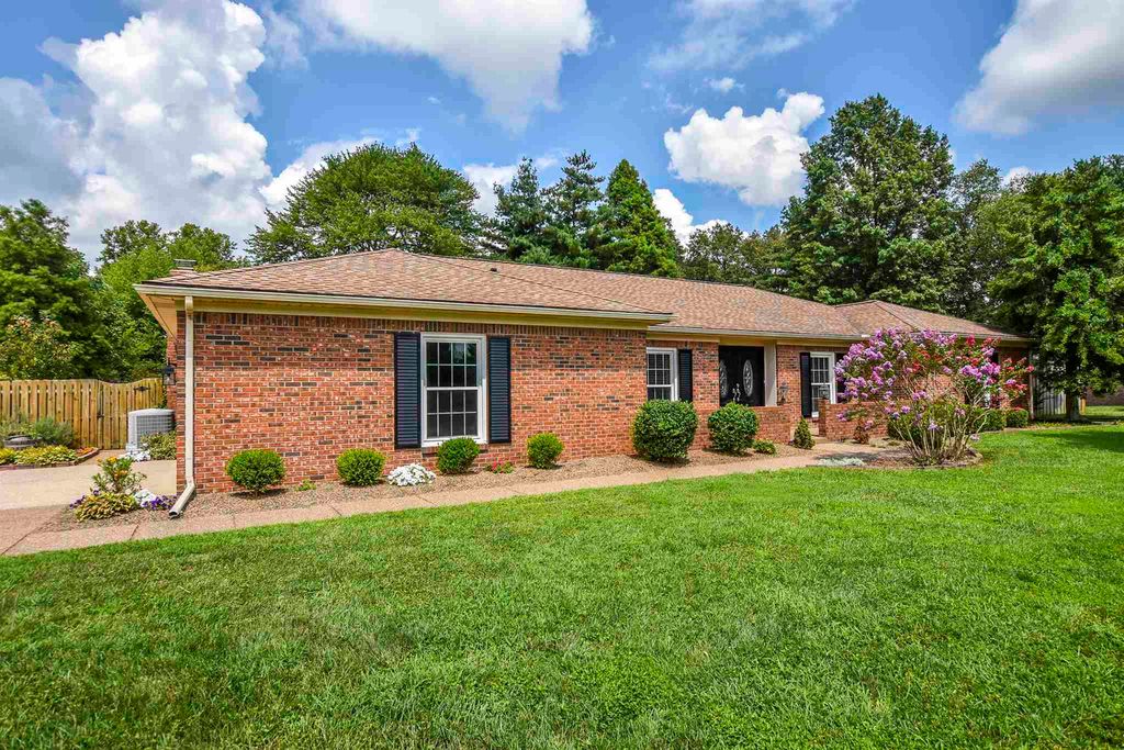 4326 Surrey Way, Evansville, IN 47725