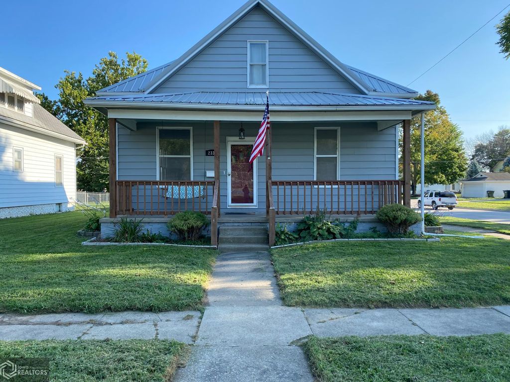 2334 Avenue H, Fort Madison, IA 52627