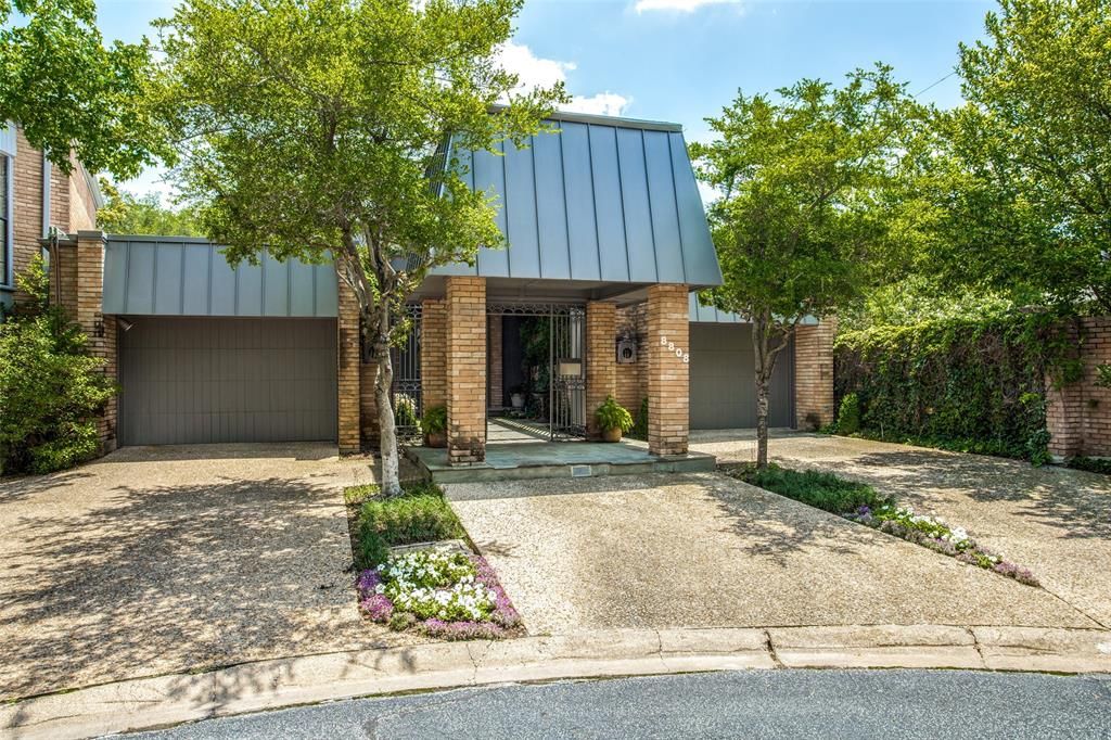 8808 Farquhar Cir, Dallas, TX 75209