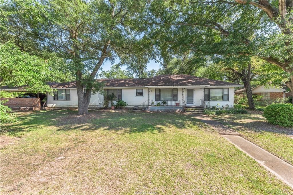 1004 W Main St, Madisonville, TX 77864 Trulia