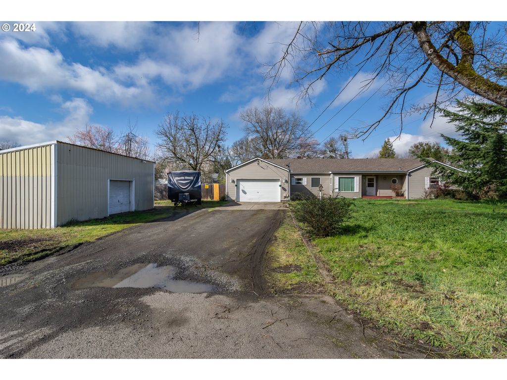 1733 Winston Section Rd, Winston, OR 97496