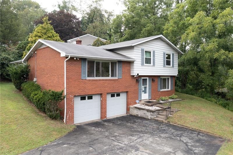 110 Fenwick Dr, Pittsburgh, PA 15235
