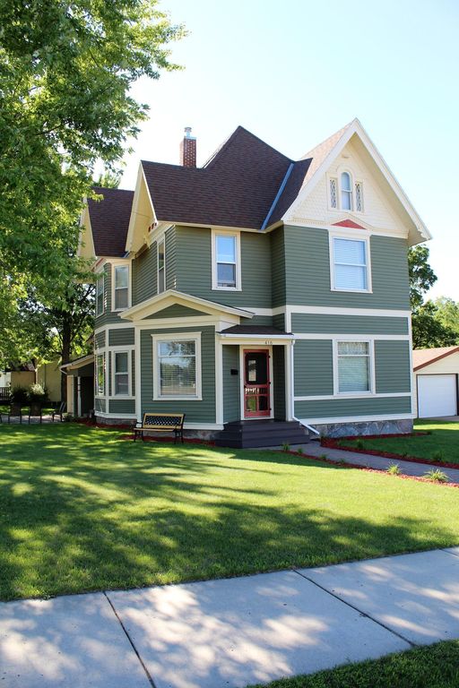 416 Burr St, Paynesville, MN 56362