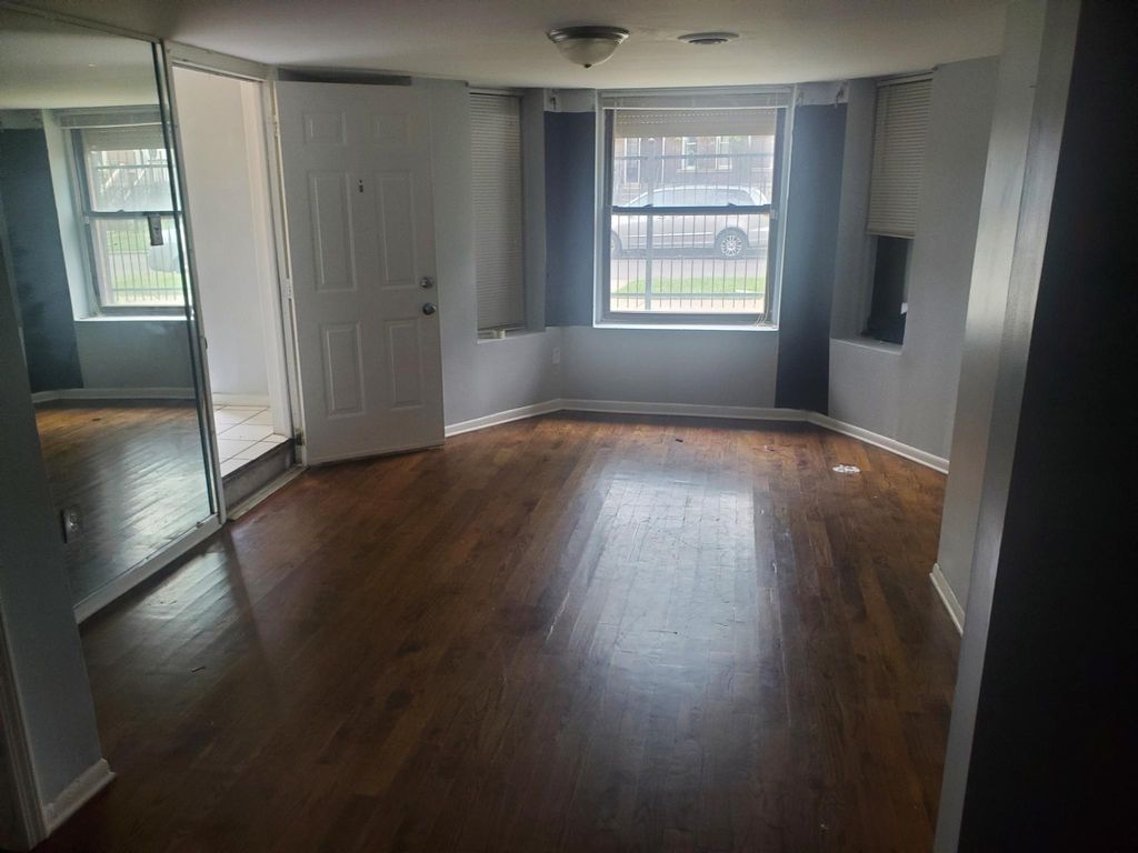 3 Bedroom Apartments For Rent In Woodlawn Chicago
