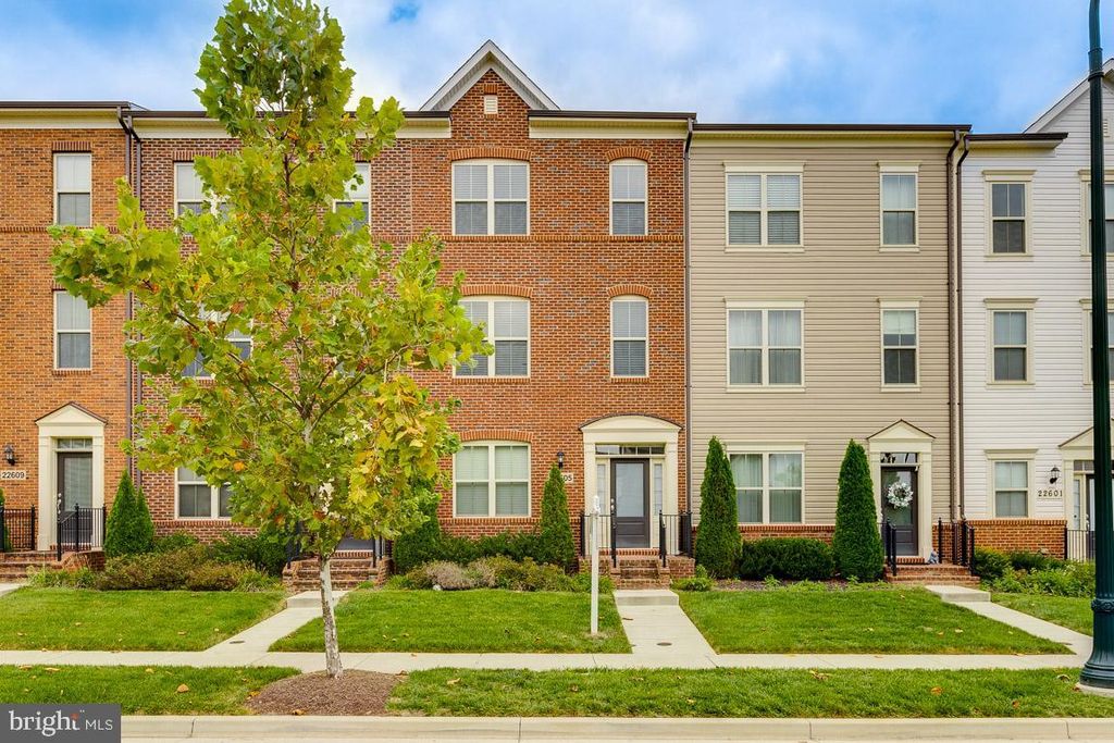 22605 Broadway Ave, Clarksburg, MD 20871