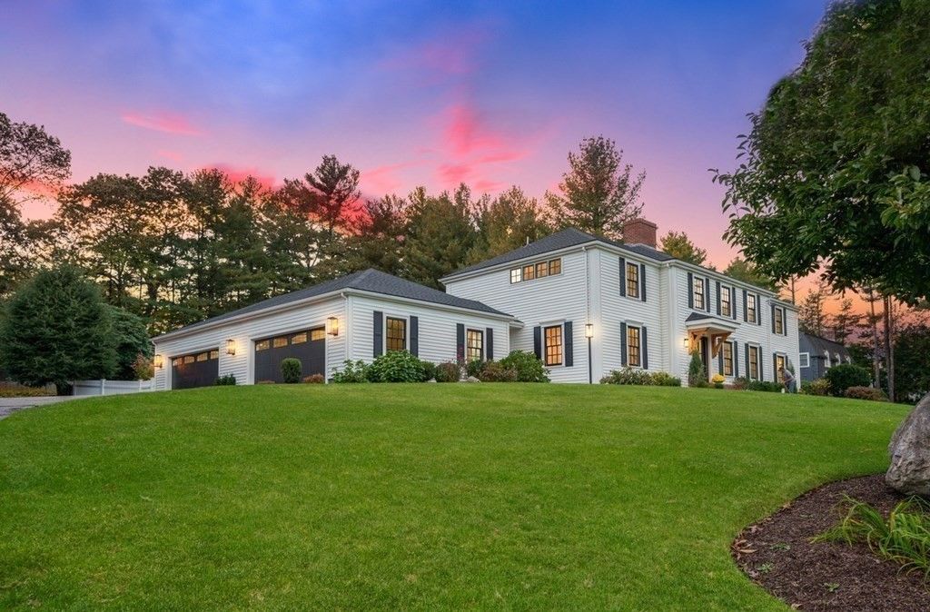 10 Huntingdon Rd, Lynnfield, MA 01940 See Estimated Value
